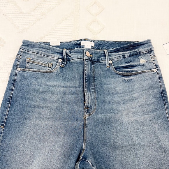 NWT-Good American Good Legs Cropped Jeans - Picture 11 of 11